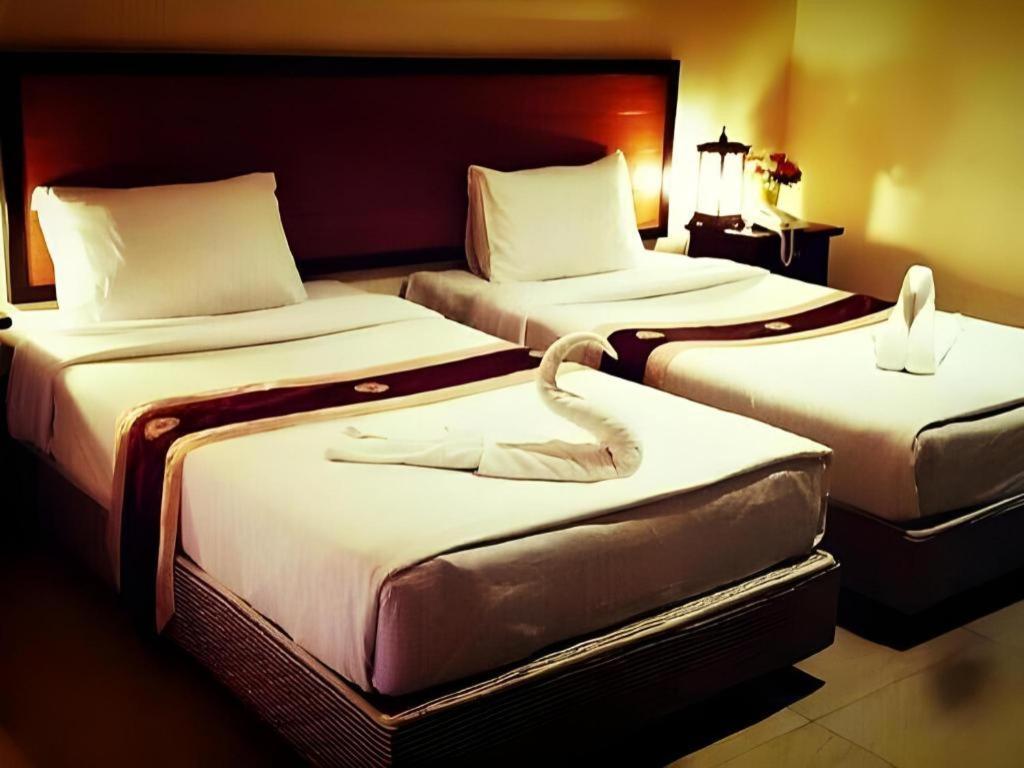 Rayong Lanna Hotel Exterior foto
