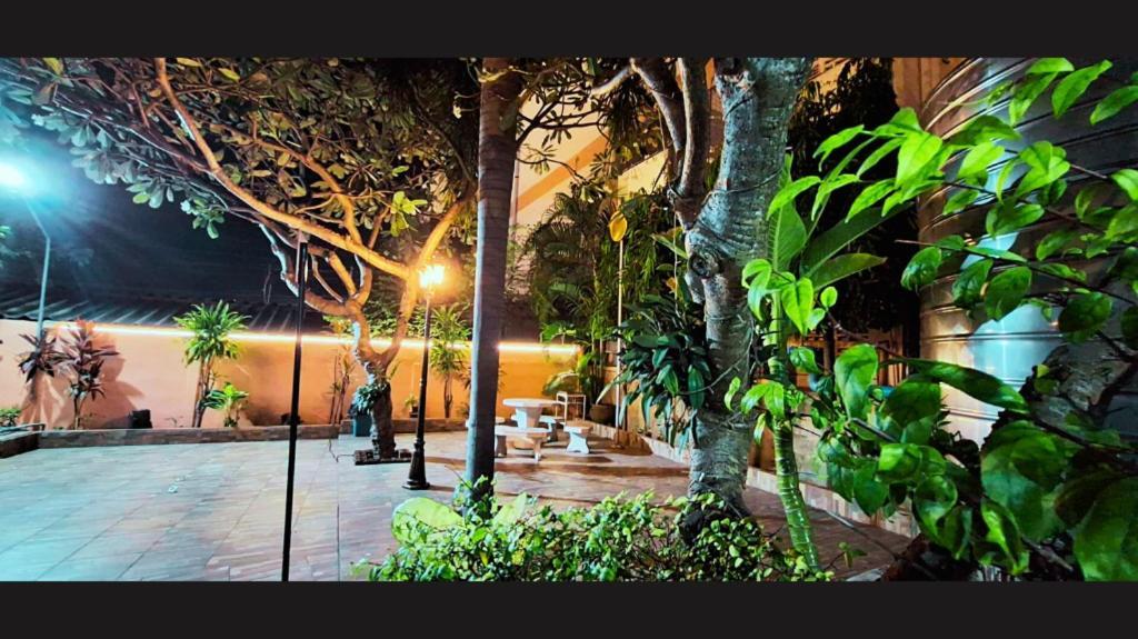 Rayong Lanna Hotel Exterior foto