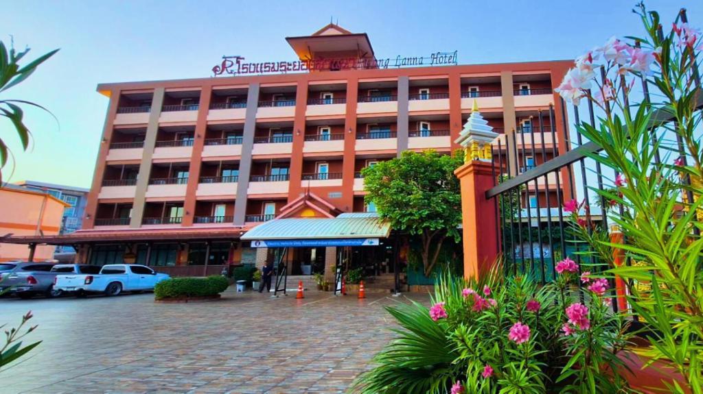Rayong Lanna Hotel Exterior foto